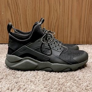 Nike Air Huarache cargo khaki green men size 10